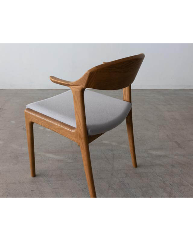 現品SALE］CHAIR DC354-1W（張座）レッドオーク無垢材 / ウレタン塗装