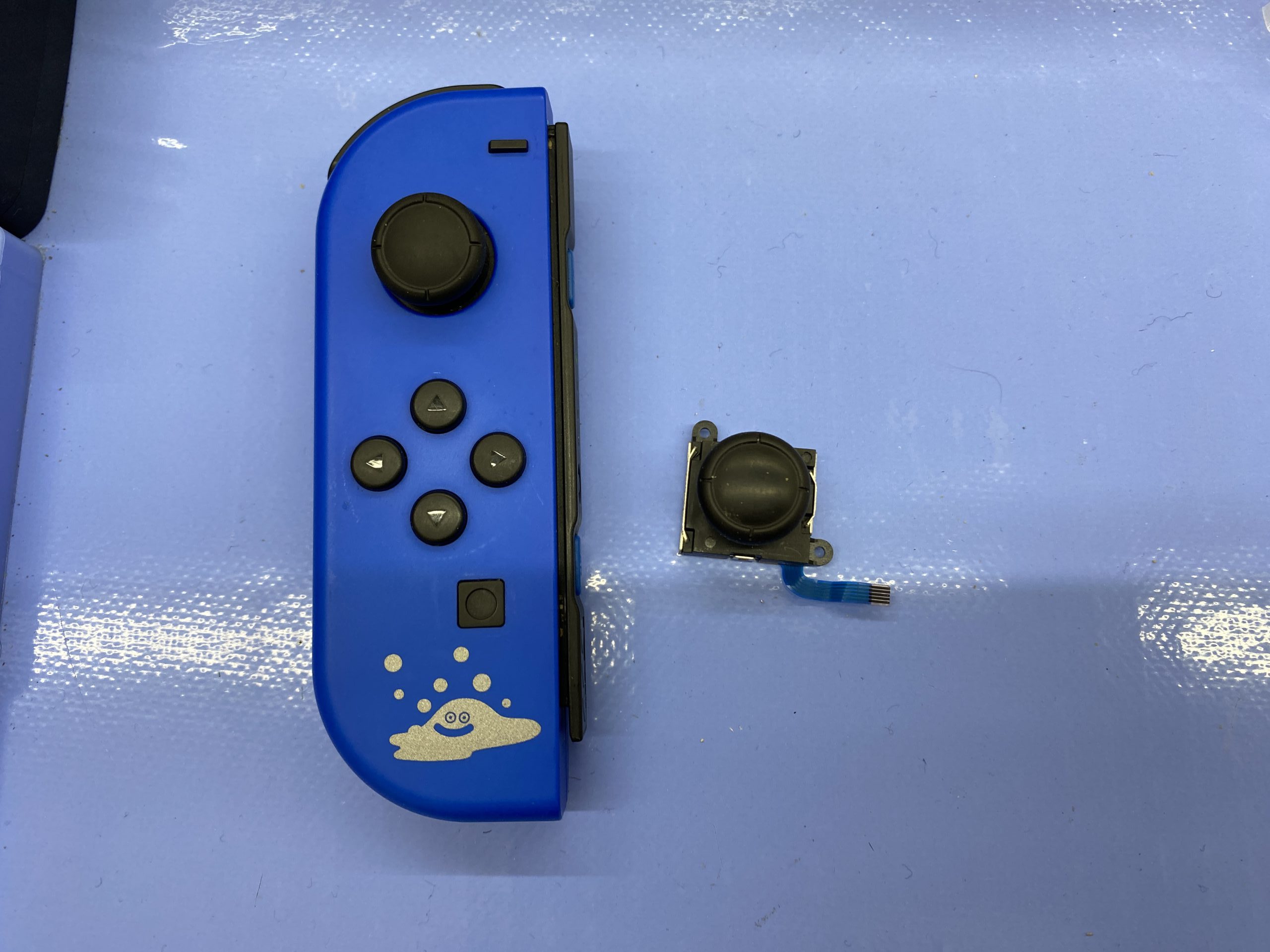 ドラクエスイッチのJoy-Con修理！勝手にキャラが動く！？ | スマート