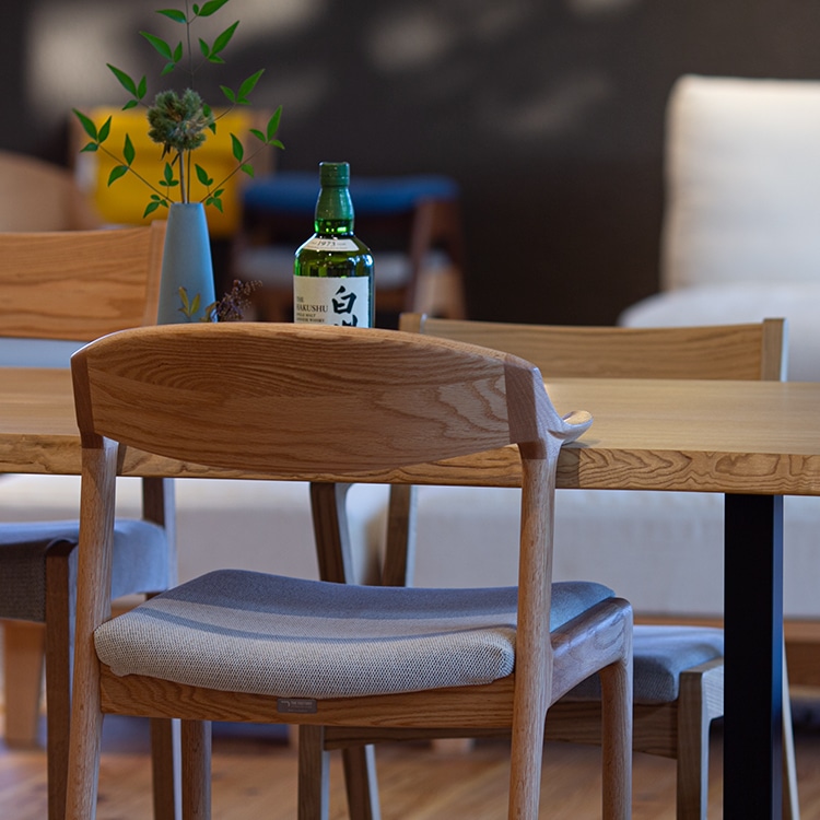 DC354 アームチェア(ファブリック) | ナガノインテリア(NAGANO