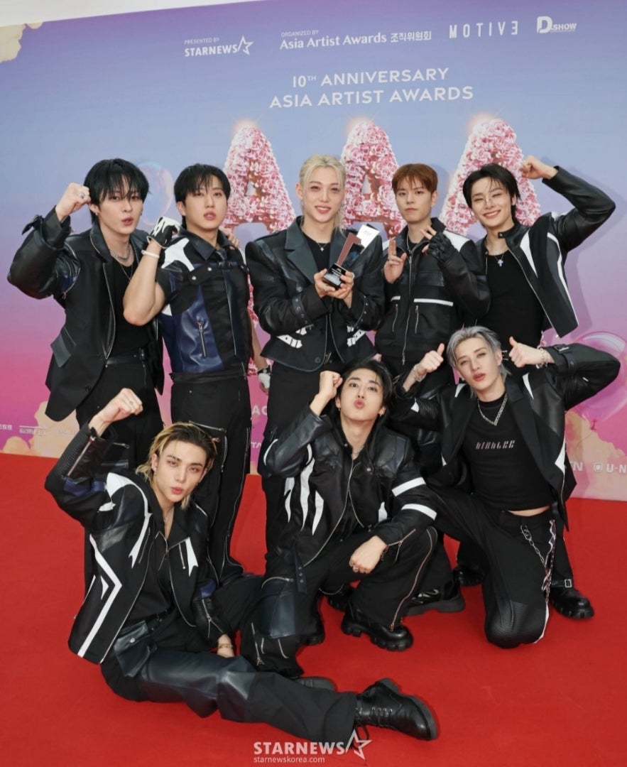 スキズAAA8冠おめでとう❤️JR東海さんの夢の新幹線♡少しお写真お借り