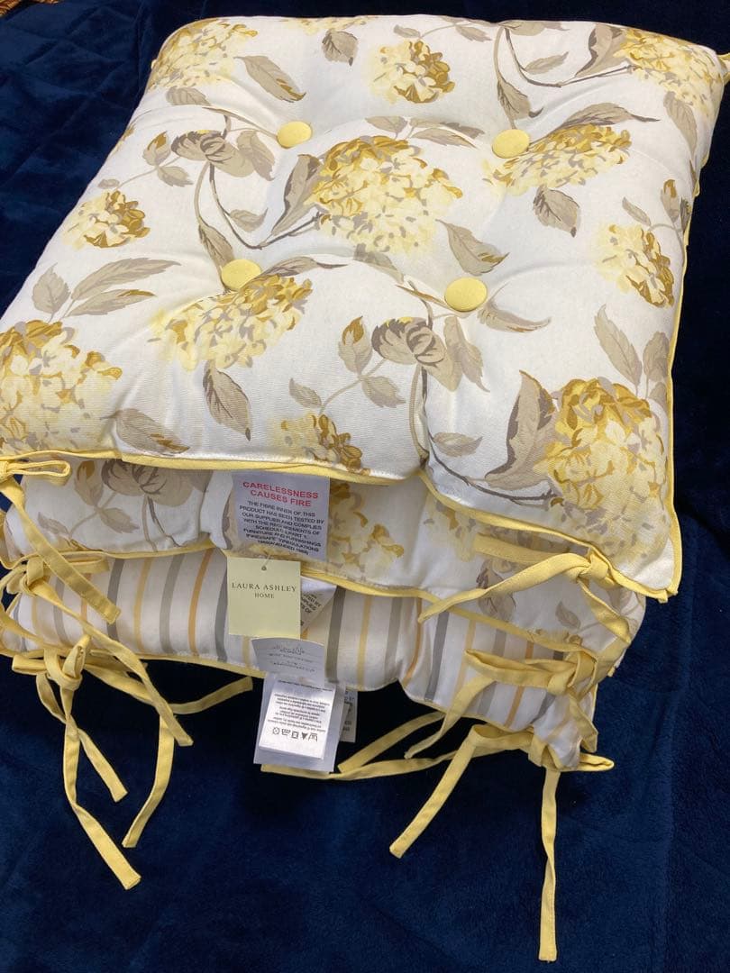 LAURA ASHLEY ローラアシュレイ　タグ付き花柄クッション 4個セット 楽天市場】クッションカバー ローラアシュレイの通販