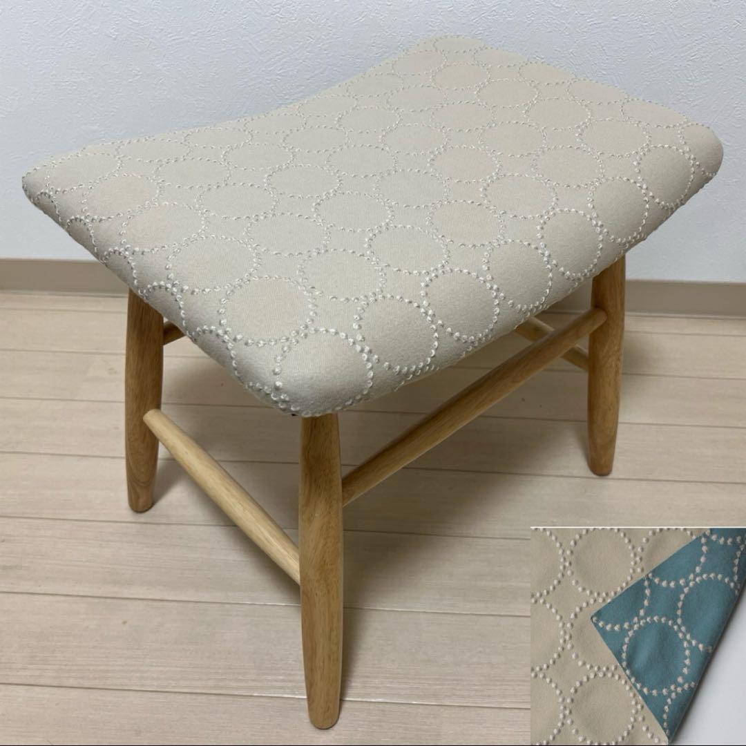 ミナペルホネン スツール タンバリン 丸脚 【エクリュ/ライトブルー】 椅子 mina perhonen - ミナペルホネン スツール タンバリン 丸脚 【エクリュ