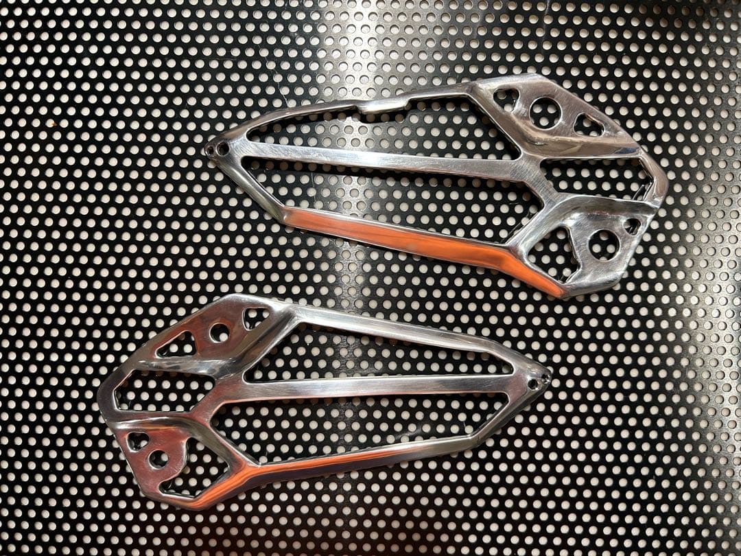 Kawasaki ZX25R ヒールガード左右セット 純正新品部品加工品 - メルカリ