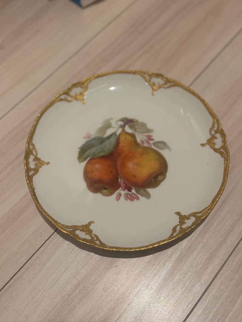 【KPM Berlin】美品 ドイツ 希少 金盛 金彩 飾皿 フルーツ 絵皿 ドイツ】美品 KPM 透かし皿 勿忘草 紫のフラワーブーケ 飾皿｜Yahoo