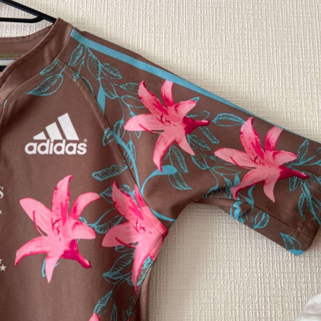 パリ限定 】adidas 花柄 サッカーシャツ ブラウン