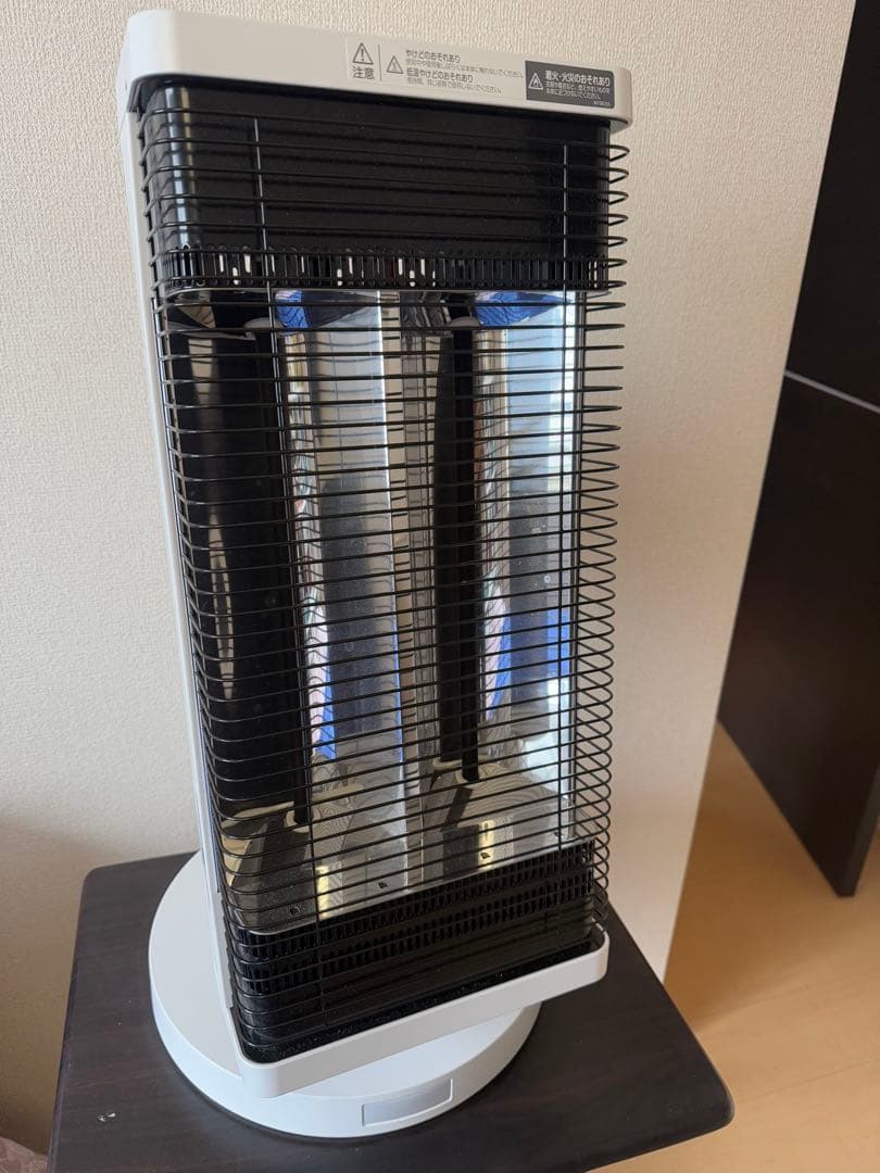 ダイキン ヒーター 遠赤外線暖房機 遠赤外線暖房機 セラムヒート（家電量販店取扱製品） | ダイキン工業