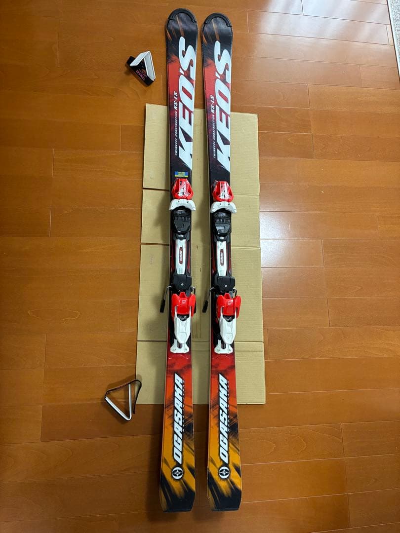 人気モデルOGASAKA ケオッズKS-LS スキー板 赤黒 バインディング付き 人気モデルOGASAKA ケオッズKS-LS スキー板 赤黒 バインディング付き