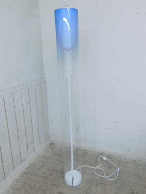 Kartell カルテル トゥービー TOOBE フロア ブルー 13万 楽天市場】Kartell カルテル 照明 テーブルランプ トゥービー TOOBE