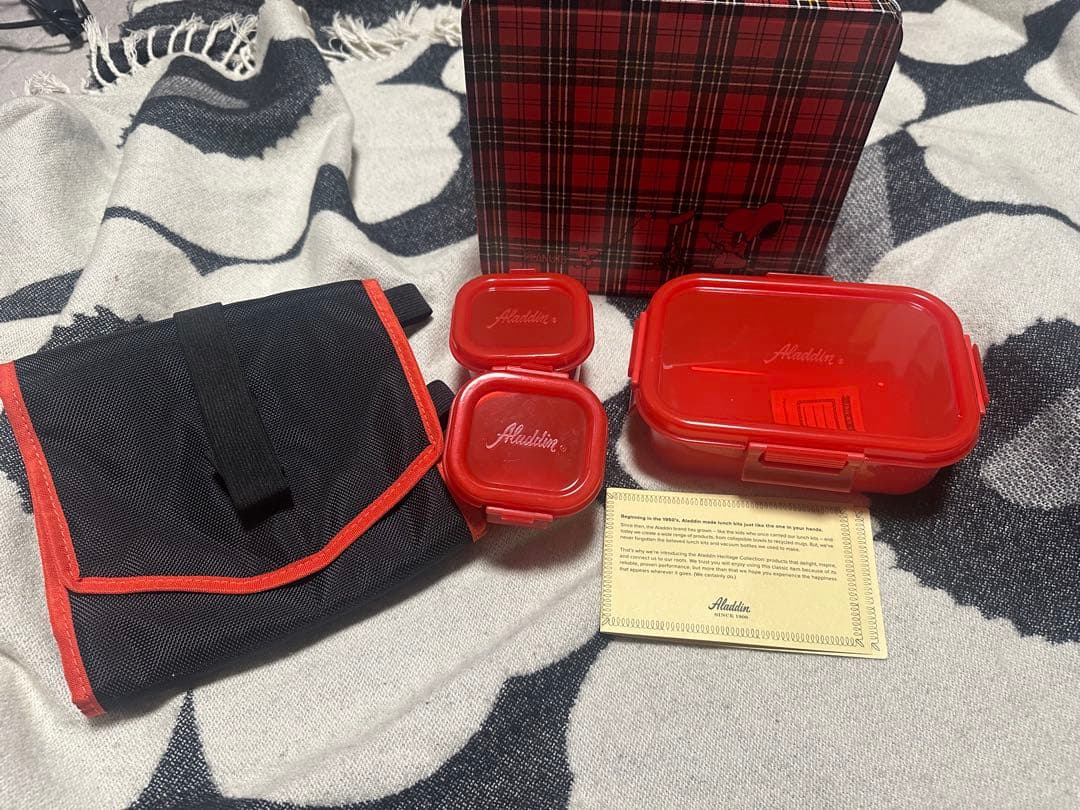 新品未使用　Aladdin×PEANUTSタータンチェックランチボックスセット 楽天で購入可】Afternoon Tea×スヌーピーのタータンチェック冬支度