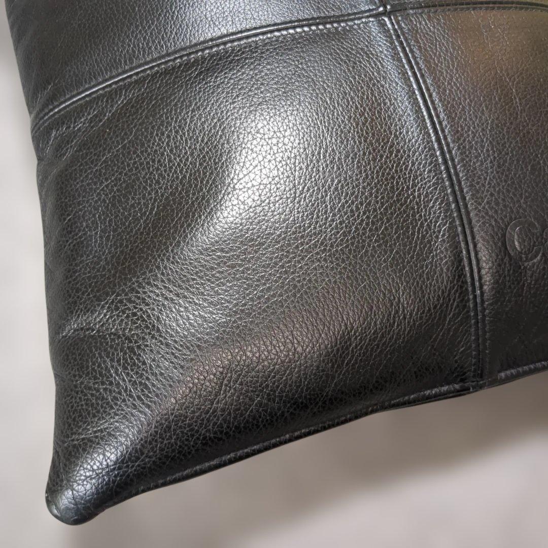 Cassina IXC レザー クッション 黒 ① - メルカリ
